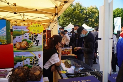 江蘇名優(yōu)農(nóng)產(chǎn)品進(jìn)上海展銷會成功舉辦，助推區(qū)域合作與物資供銷